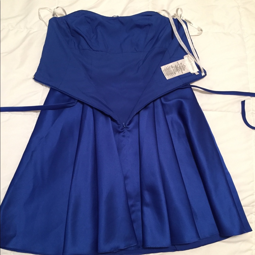 Dress - Picture 2 of 3